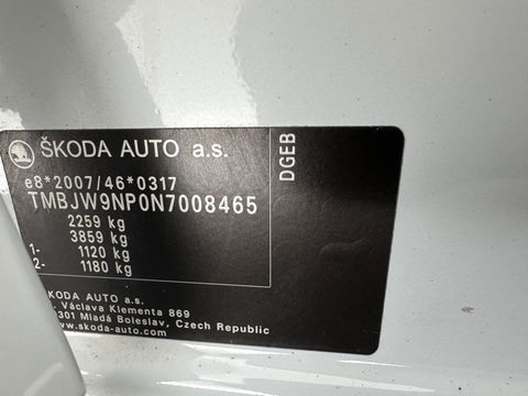 Škoda Superb Combi 1.4 TSI iV Plug-In Sportline Business {SOH-93%} (INCL-BTW) Aut. *PANO | LEATHER-ALCANTARA | FULL-LED | DIGI-COCKPIT | CANTON-SOUND | AMBIENT-LIGHT | CAMERA | NAVI-FULLMAP | DAB+ | KEYLESS | HEATED-SPORTSEATS | PRIVACY-GLASS | ECC | 19"ALU*