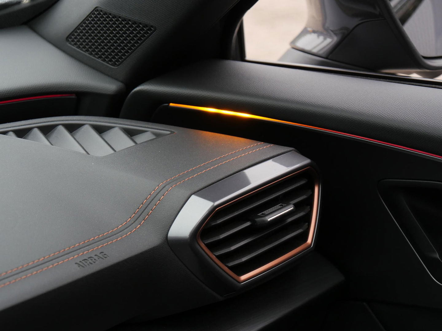 CUPRA Formentor e-HYBRID 245PK VZ COPPER EDITION/ 360°CAMERA/ WEGKL. TREKHAAK/ GRAPHENE GRAY