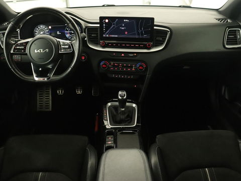 Kia ProCeed 1.0 T-GDi GT-Line | Panoramadak | Stoel & stuurverwarming | Carplay | Leder/Alcanatara | Full LED | Adaptive cruise | Navigatie | Keyless | Digital Cockpit