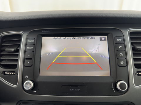 Kia Carens 1.6 GDi First Edition [ 7-Pers. ] *NAVI-FULLMAP | COMFORT-SEATS | CAMERA | ECC | PDC | CRUISE | 17''ALU*