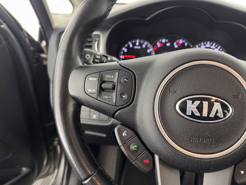 Kia Carens 1.6 GDi First Edition [ 7-Pers. ] *NAVI-FULLMAP | COMFORT-SEATS | CAMERA | ECC | PDC | CRUISE | 17''ALU*
