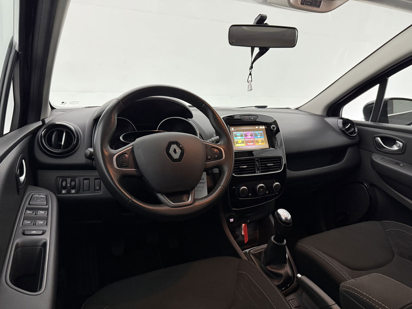 Renault Clio 0.9 TCe Limited | Carplay | Keyless | Cruise | Trekh. | Airco | LED | NAP