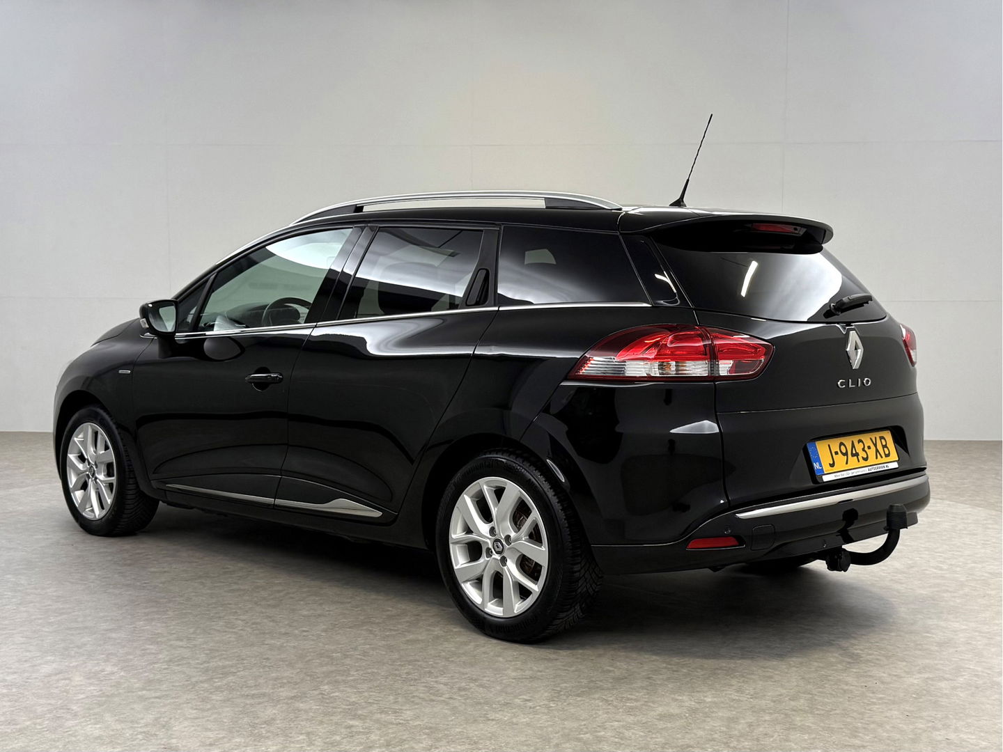 Renault Clio 0.9 TCe Limited | Carplay | Keyless | Cruise | Trekh. | Airco | LED | NAP