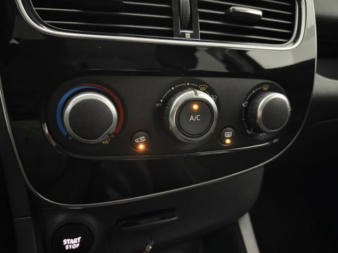 Renault Clio 0.9 TCe Limited | Carplay | Keyless | Cruise | Trekh. | Airco | LED | NAP