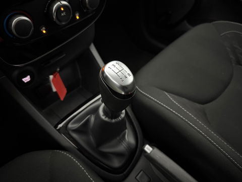 Renault Clio 0.9 TCe Limited | Carplay | Keyless | Cruise | Trekh. | Airco | LED | NAP