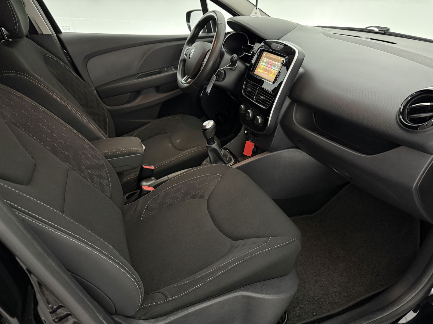 Renault Clio 0.9 TCe Limited | Carplay | Keyless | Cruise | Trekh. | Airco | LED | NAP