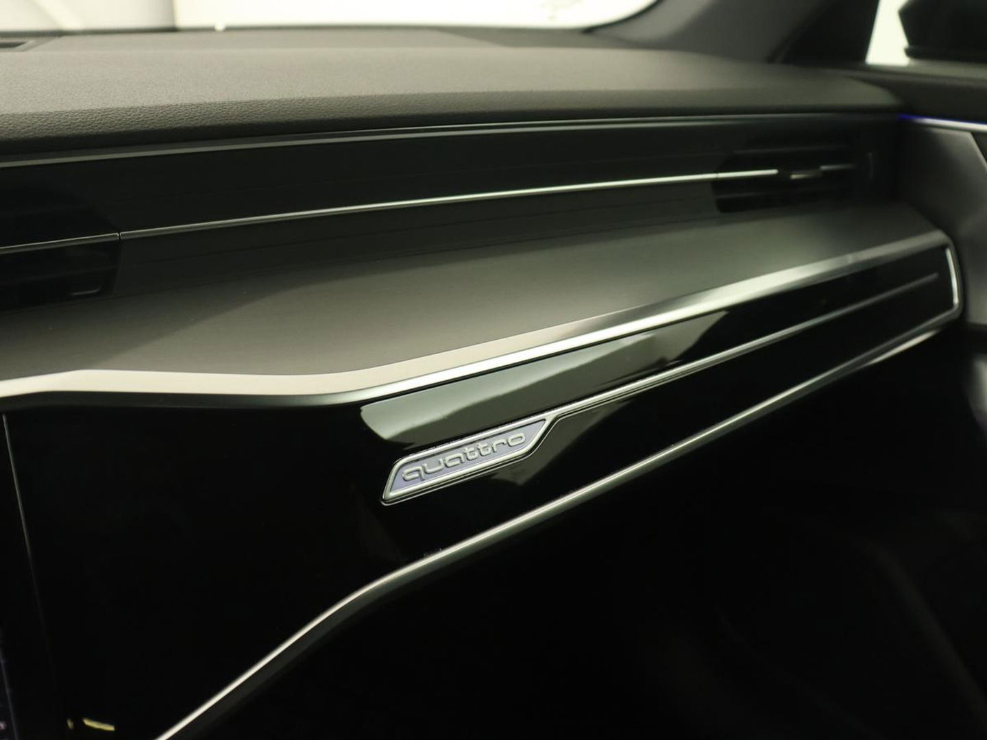 Audi A6 50 TFSIe quattro S edition | Panoramadak | Bang & Olufsen | Nappaleder | Stoelverwarming | Carplay | Memory | Camera | Navigatie | Full LED | Parkeerhulp | Virtual Cockpit | PHEV | Plug In
