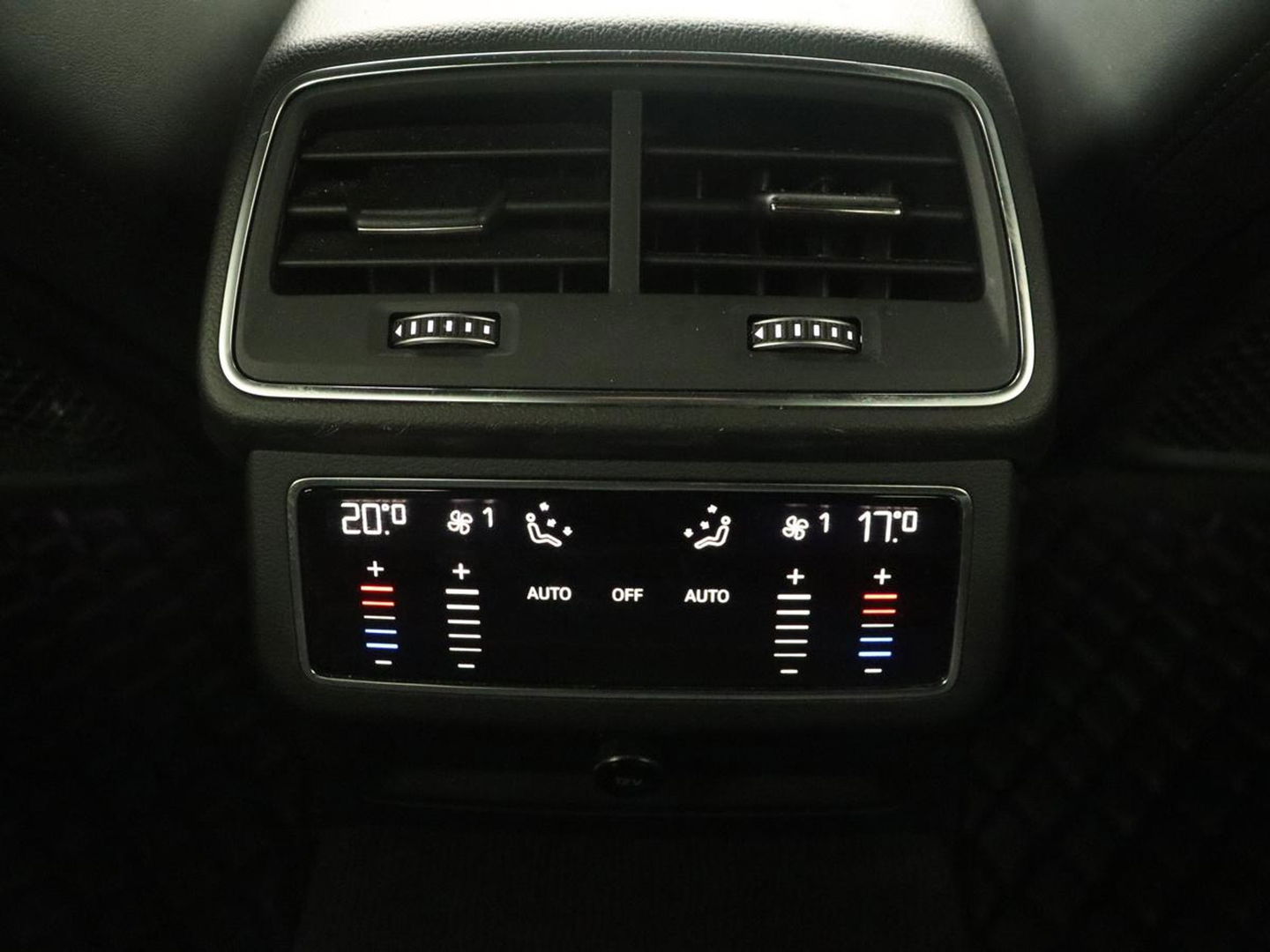 Audi A6 50 TFSIe quattro S edition | Panoramadak | Bang & Olufsen | Nappaleder | Stoelverwarming | Carplay | Memory | Camera | Navigatie | Full LED | Parkeerhulp | Virtual Cockpit | PHEV | Plug In