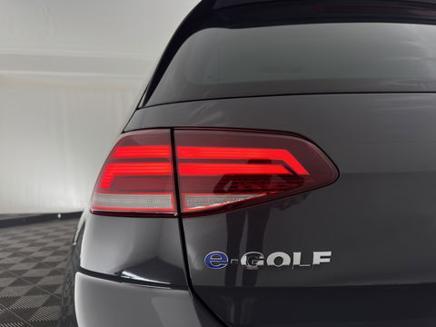 Volkswagen e-Golf {SOH-89%} Aut.*HEAT-PUMP | LUXURY-LEATHER | FULL-LED | DIGI-COCKPIT | NAVI-FULLMAP | HEATED-SPORTSEATS | CAMERA | DAB+ | AMBIENT-LIGHT | PRIVACY-GLASS | CAMERA | KEYLESS | CCS-FASTLOADER | 17''ALU*