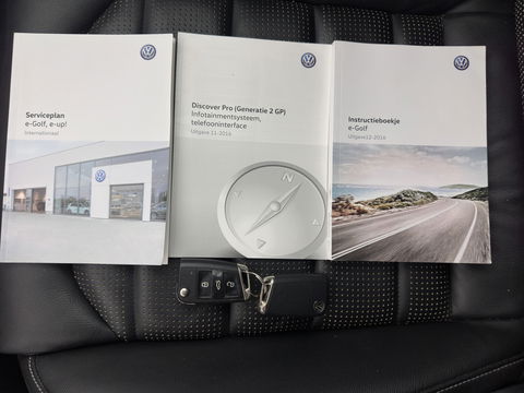 Volkswagen e-Golf {SOH-89%} Aut.*HEAT-PUMP | LUXURY-LEATHER | FULL-LED | DIGI-COCKPIT | NAVI-FULLMAP | HEATED-SPORTSEATS | CAMERA | DAB+ | AMBIENT-LIGHT | PRIVACY-GLASS | CAMERA | KEYLESS | CCS-FASTLOADER | 17''ALU*