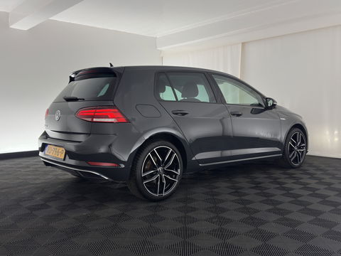 Volkswagen e-Golf {SOH-89%} Aut.*HEAT-PUMP | LUXURY-LEATHER | FULL-LED | DIGI-COCKPIT | NAVI-FULLMAP | HEATED-SPORTSEATS | CAMERA | DAB+ | AMBIENT-LIGHT | PRIVACY-GLASS | CAMERA | KEYLESS | CCS-FASTLOADER | 17''ALU*