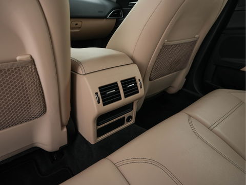 Jaguar XE 2.0 Portfolio *LUXURY-LEATHER | XENON | CAMERA | NAVI-FULLMAP | ECC | PDC | CRUISE | 18''ALU*