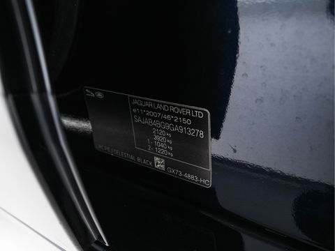 Jaguar XE 2.0 Portfolio *LUXURY-LEATHER | XENON | CAMERA | NAVI-FULLMAP | ECC | PDC | CRUISE | 18''ALU*