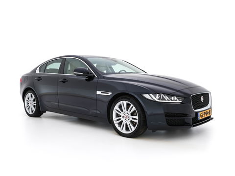 Jaguar XE 2.0 Portfolio *LUXURY-LEATHER | XENON | CAMERA | NAVI-FULLMAP | ECC | PDC | CRUISE | 18''ALU*