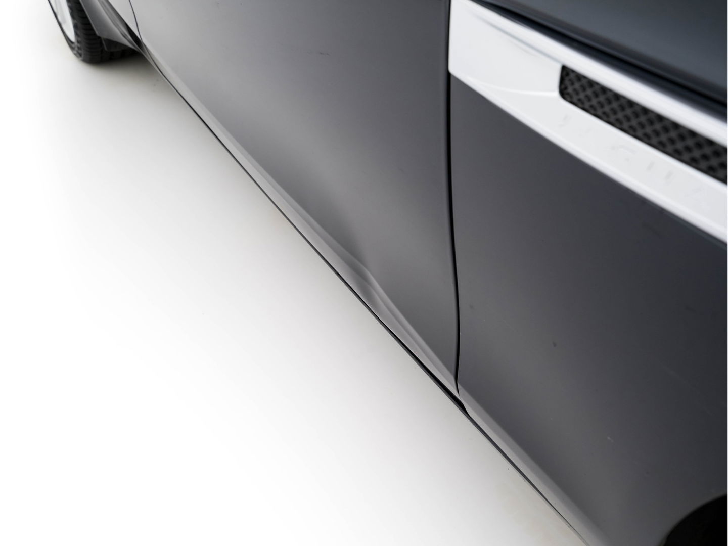 Jaguar XE 2.0 Portfolio *LUXURY-LEATHER | XENON | CAMERA | NAVI-FULLMAP | ECC | PDC | CRUISE | 18''ALU*