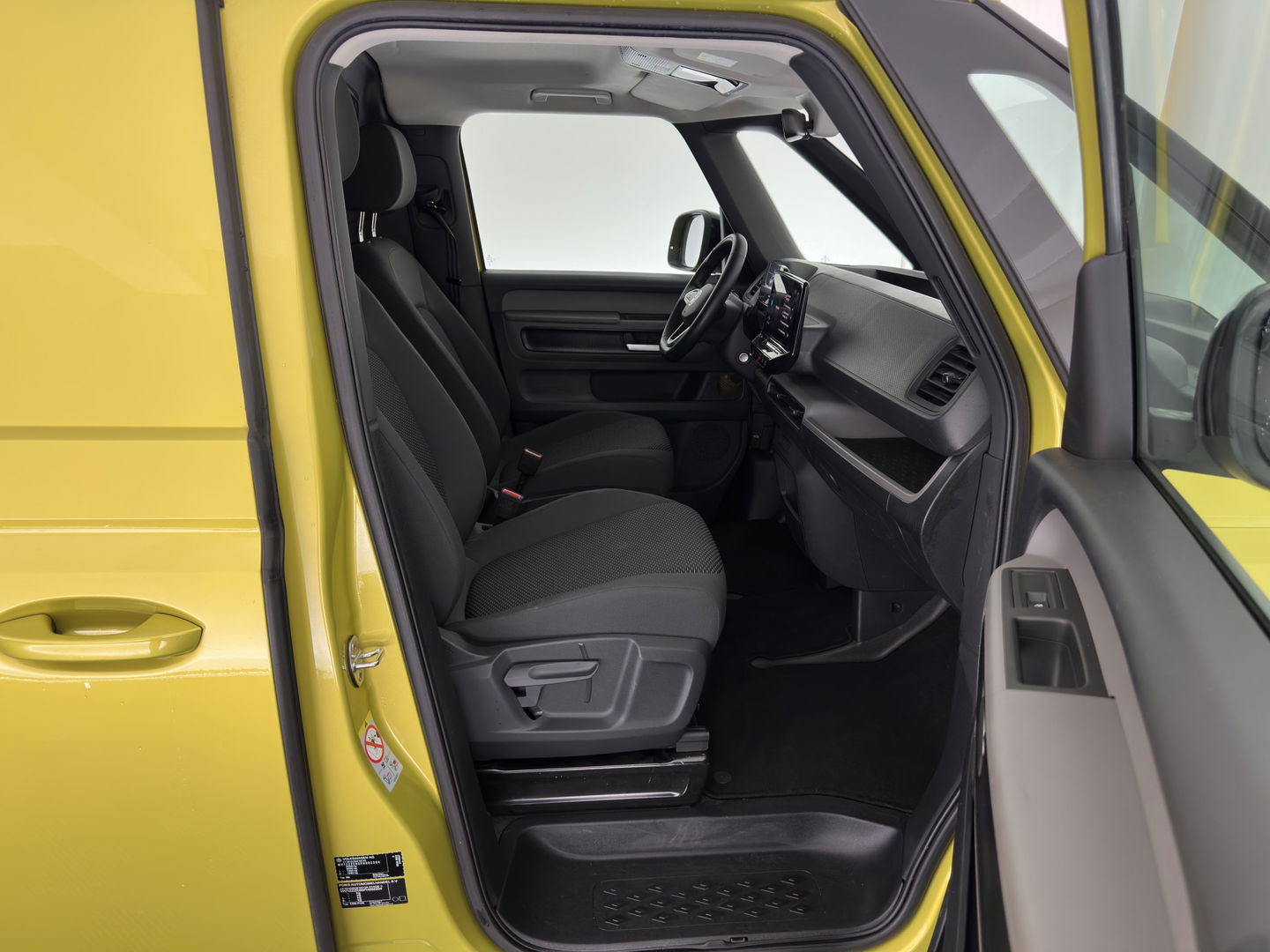 Volkswagen ID. Buzz Cargo 77 kWh [ 3-Fase ] *FULL-LED | ADAPTIVE-CRUISE | LANE-ASSIST | KEYLESS | DAB+ | CAMERA | DIGI-COCKPIT | NAVI-FULLMAP | COMFORT-SEATS | 20''ALU | TOWBAR*