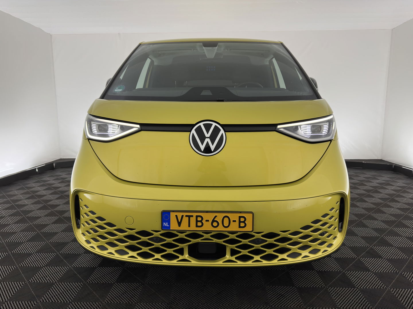 Volkswagen ID. Buzz Cargo 77 kWh [ 3-Fase ] *FULL-LED | ADAPTIVE-CRUISE | LANE-ASSIST | KEYLESS | DAB+ | CAMERA | DIGI-COCKPIT | NAVI-FULLMAP | COMFORT-SEATS | 20''ALU | TOWBAR*