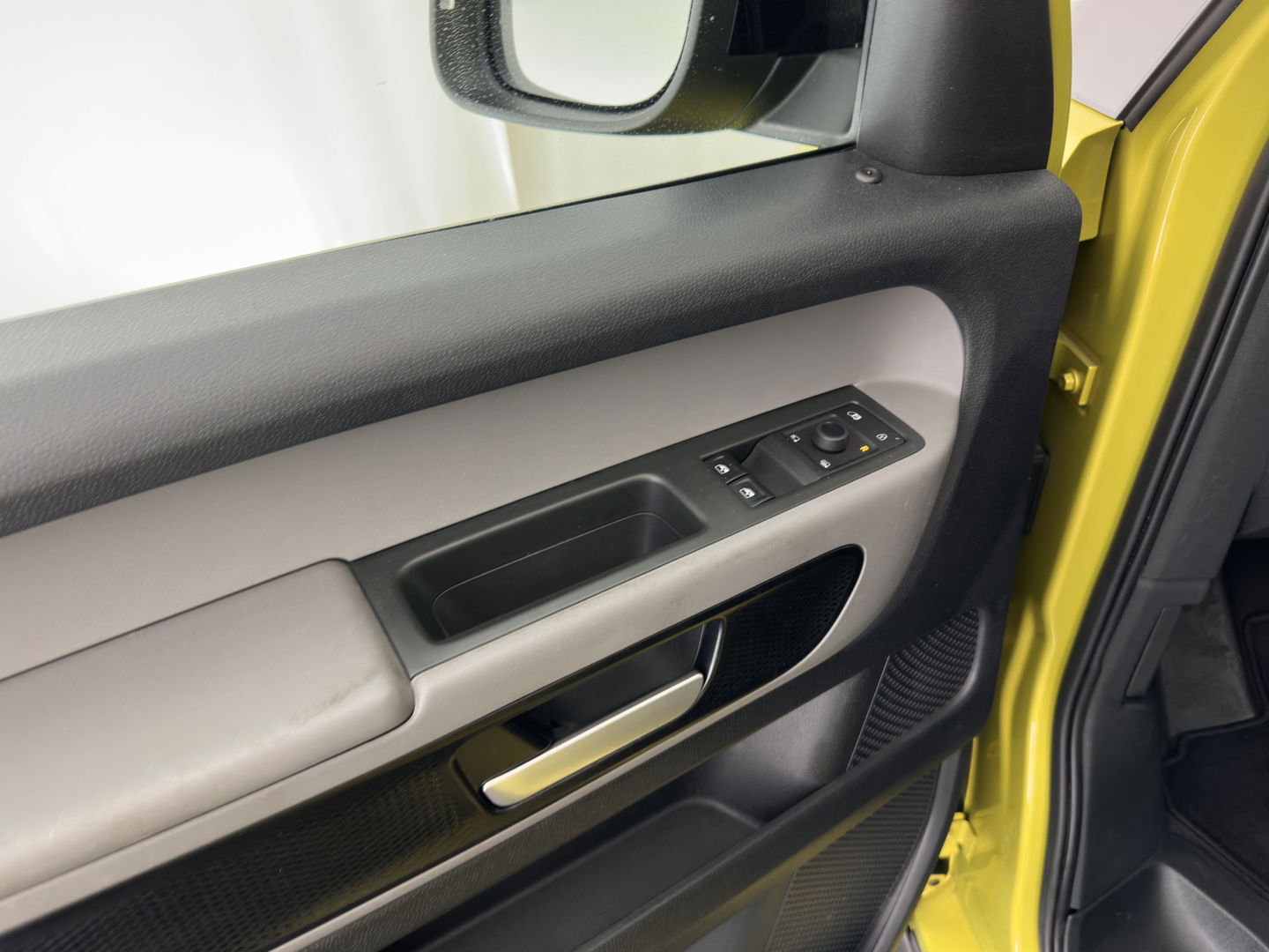 Volkswagen ID. Buzz Cargo 77 kWh [ 3-Fase ] {SOH-90%} *FULL-LED | ADAPTIVE-CRUISE | LANE-ASSIST | KEYLESS | DAB+ | CAMERA | DIGI-COCKPIT | NAVI-FULLMAP | HEATED-COMFORTSEATS | CCS-FASTLOADER | LANE-ASSIST | TOWBAR | 20"ALU*