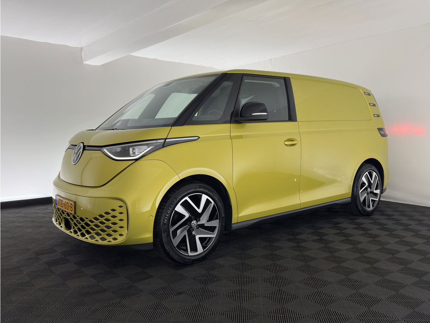 Volkswagen ID. Buzz Cargo 77 kWh [ 3-Fase ] *FULL-LED | ADAPTIVE-CRUISE | LANE-ASSIST | KEYLESS | DAB+ | CAMERA | DIGI-COCKPIT | NAVI-FULLMAP | COMFORT-SEATS | 20''ALU | TOWBAR*