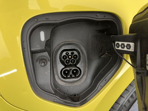 Volkswagen ID. Buzz Cargo 77 kWh [ 3-Fase ] *FULL-LED | ADAPTIVE-CRUISE | LANE-ASSIST | KEYLESS | DAB+ | CAMERA | DIGI-COCKPIT | NAVI-FULLMAP | COMFORT-SEATS | 20''ALU | TOWBAR*