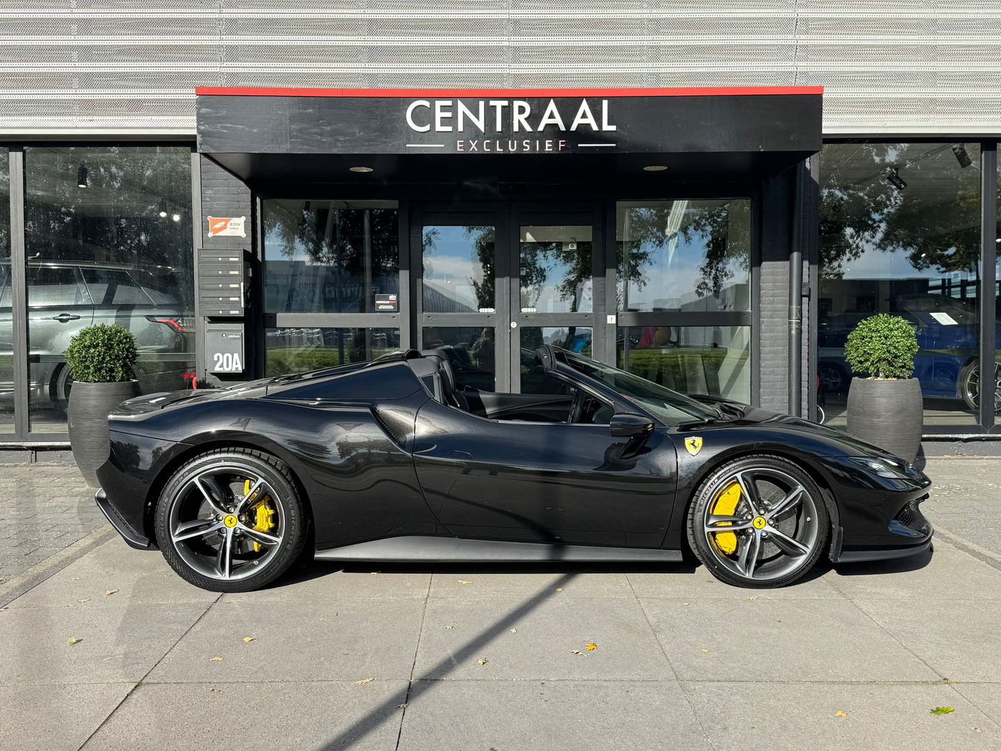 Ferrari 296 GTS 3.0 V6 830PK|NL-Auto|Carbon|Lift|Passenger Display|JBL|Head-Up|Carplay|Leder