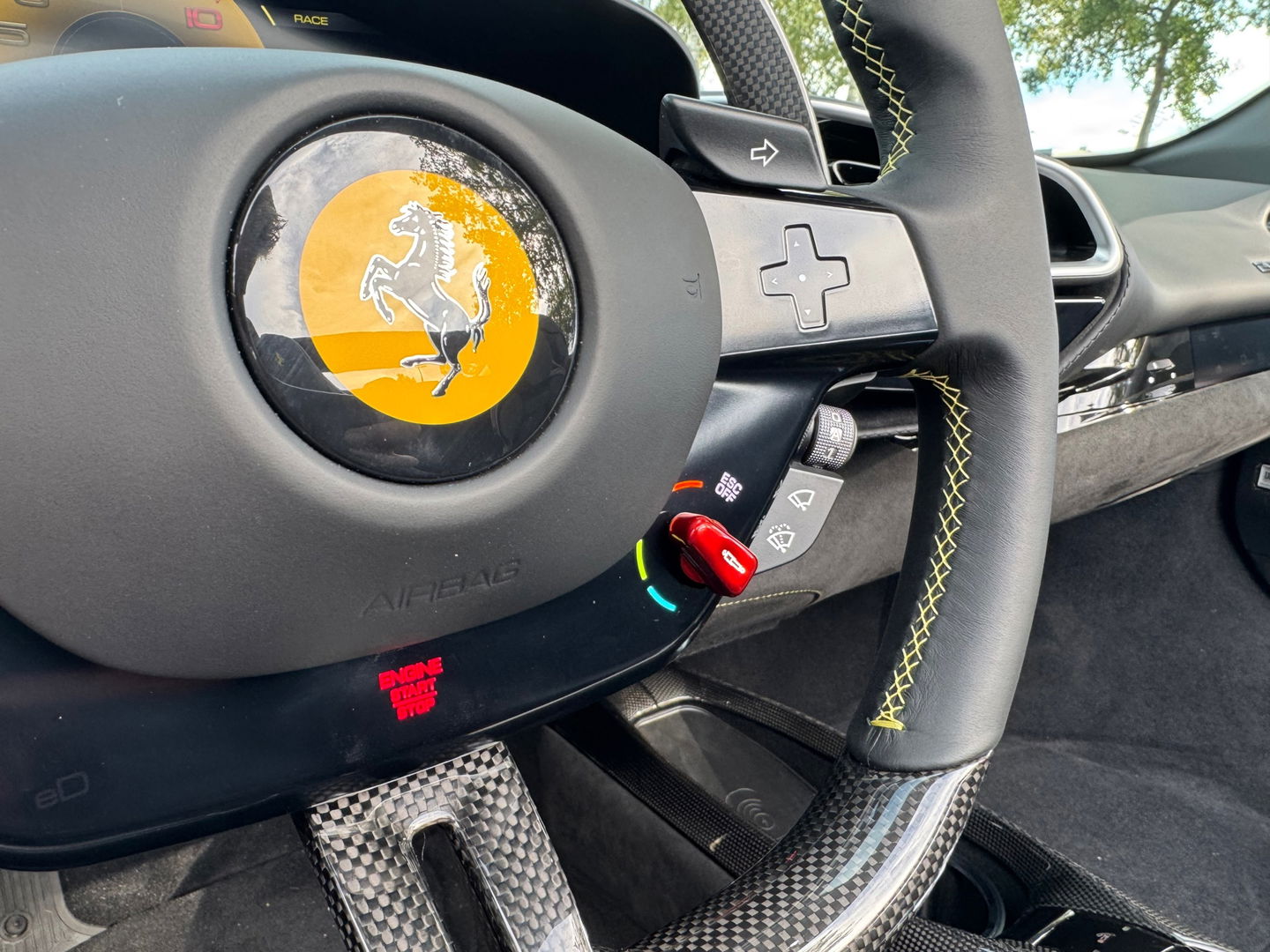 Ferrari 296 GTS 3.0 V6 830PK|NL-Auto|Carbon|Lift|Passenger Display|JBL|Head-Up|Carplay|Leder