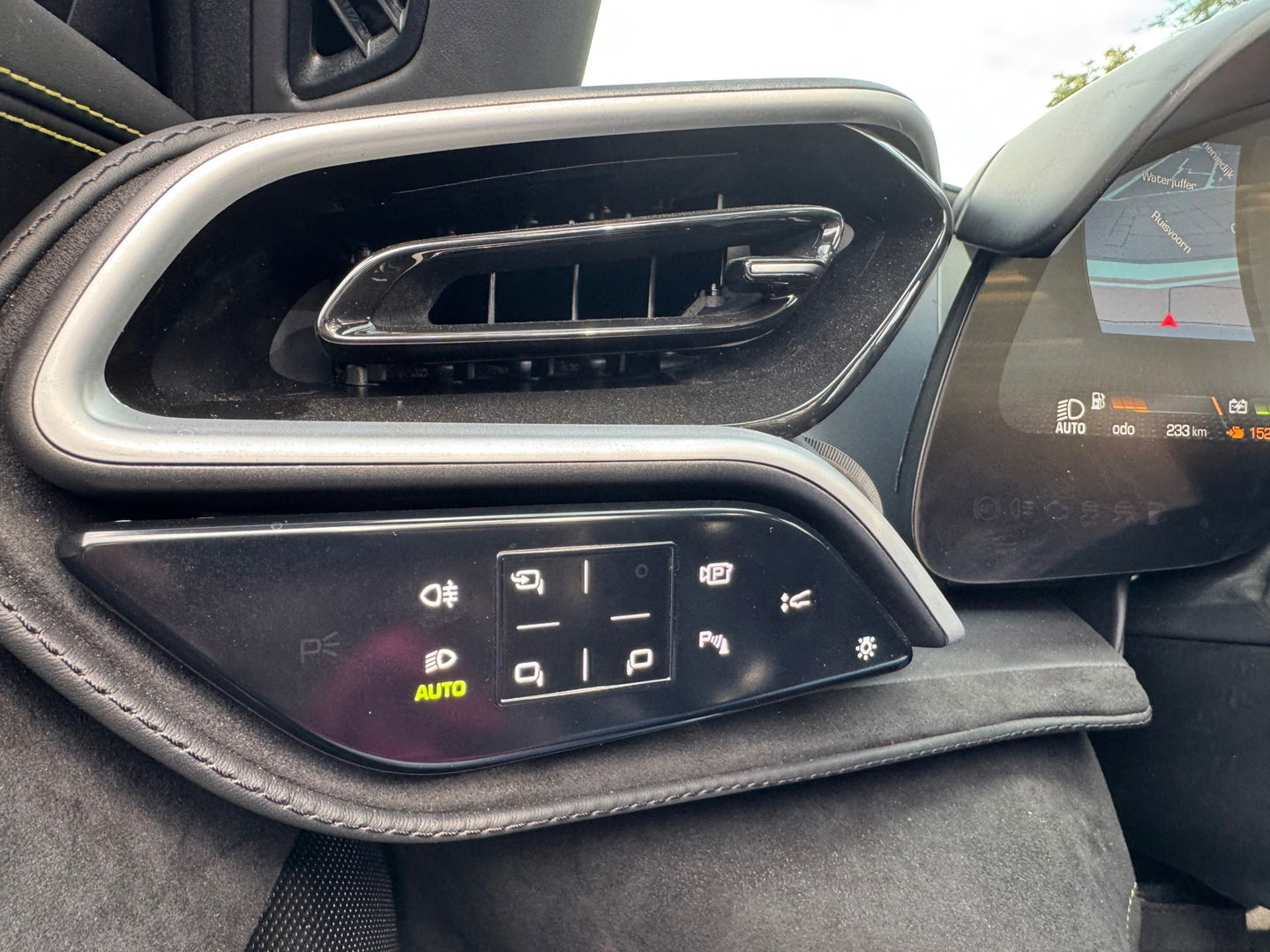 Ferrari 296 GTS 3.0 V6 830PK|NL-Auto|Carbon|Lift|Passenger Display|JBL|Head-Up|Carplay|Leder