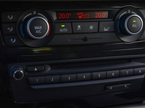 BMW X1 sDrive20i Chrome Line Automaat Trekhaak Xenon
