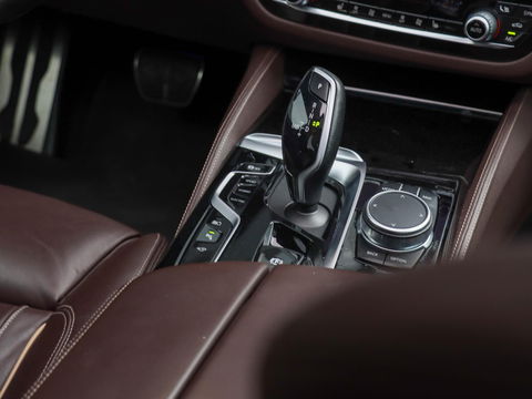 BMW 5 Serie Touring 530e High Executive M Sport Panodak Harman Kardon Adapt. Cruise Trekhaak