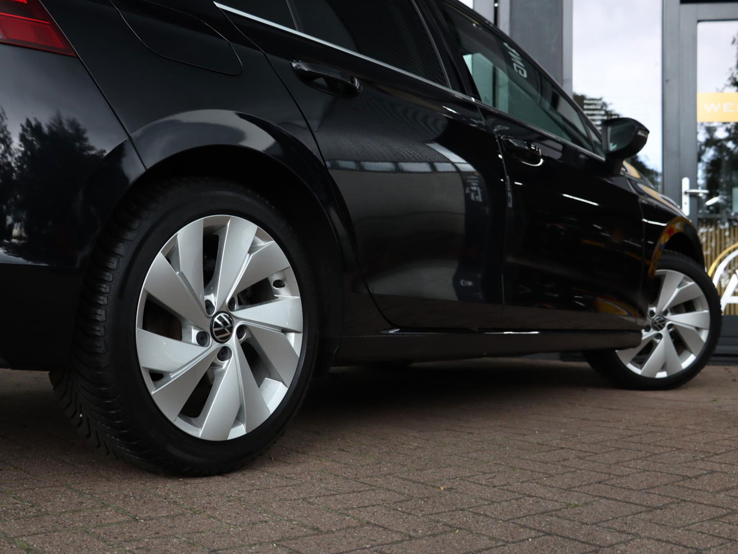 Volkswagen Golf 1.5 eTSI Style DSG | 17'' | IQ Light | Alcantara | Memory | Camera