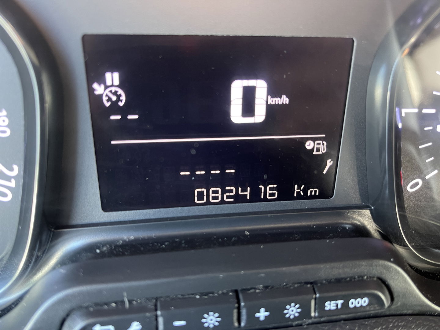 Opel Vivaro 2.0 CDTI 144pk L3H1 Edition / vaste prijs rijklaar € 17.950 ex btw / lease vanaf € 302 / airco / cruise / half leer / navigatie / achteruit rijcamera / euro 6 ! / imperial