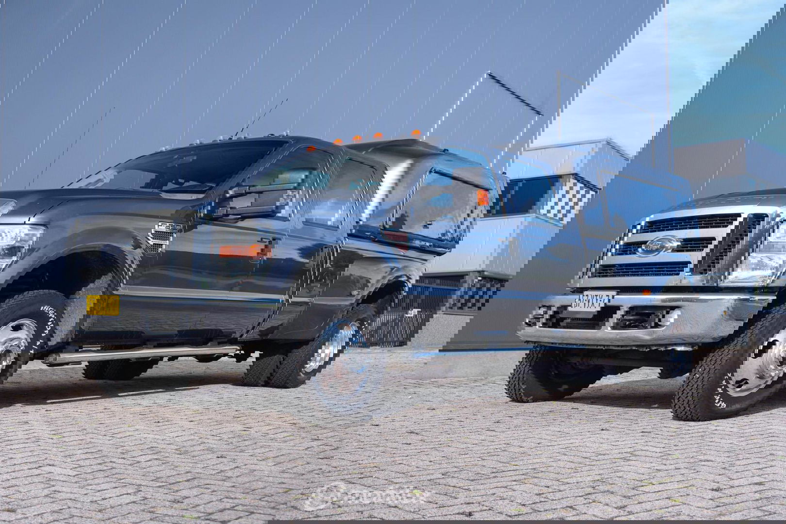 Ford USA F-350 Heavy Duty King Range | Dually | Youngtimer | Pickup | Cummins | Yellowstone | Canopy | B rijbewijs | 3500kg trekgewicht