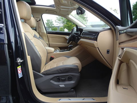 Volkswagen Touareg 3.0 V6 TSI 381PK eHybrid / panoramadak / 360° / IQ