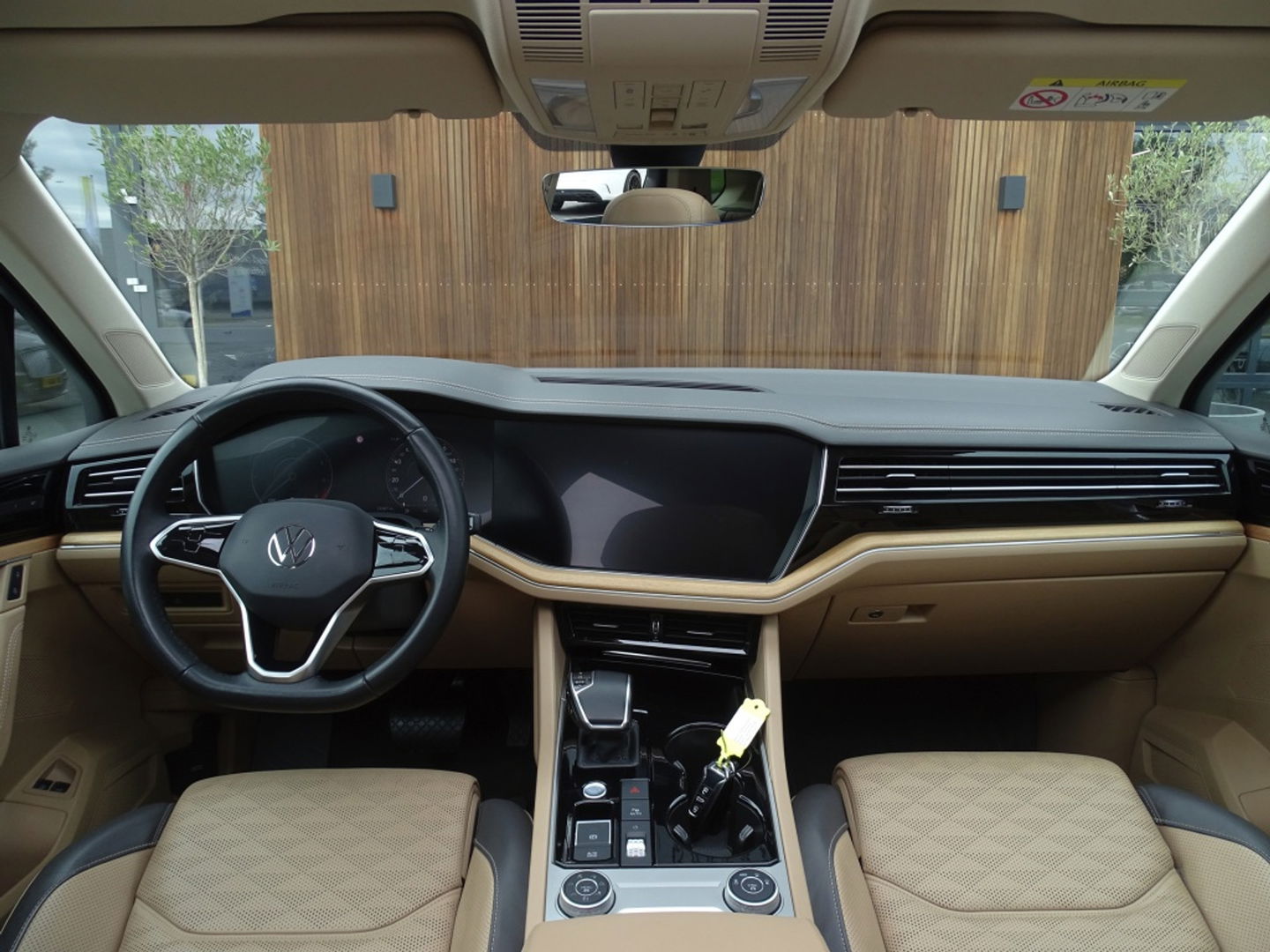 Volkswagen Touareg 3.0 V6 TSI 381PK eHybrid / panoramadak / 360° / IQ