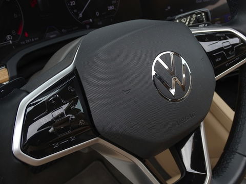 Volkswagen Touareg 3.0 V6 TSI 381PK eHybrid / panoramadak / 360° / IQ