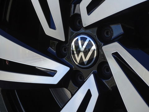 Volkswagen Touareg 3.0 V6 TSI 381PK eHybrid / panoramadak / 360° / IQ