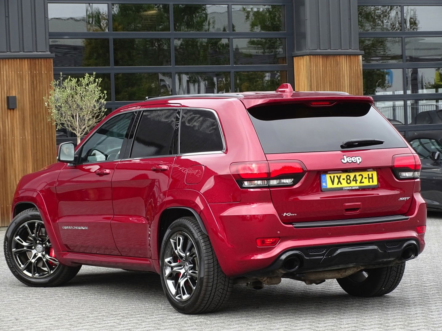 Jeep Grand Cherokee 6.4 V8 HEMI SRT8 469PK / Prins LPG3 / grijs kenteken / *NAP*