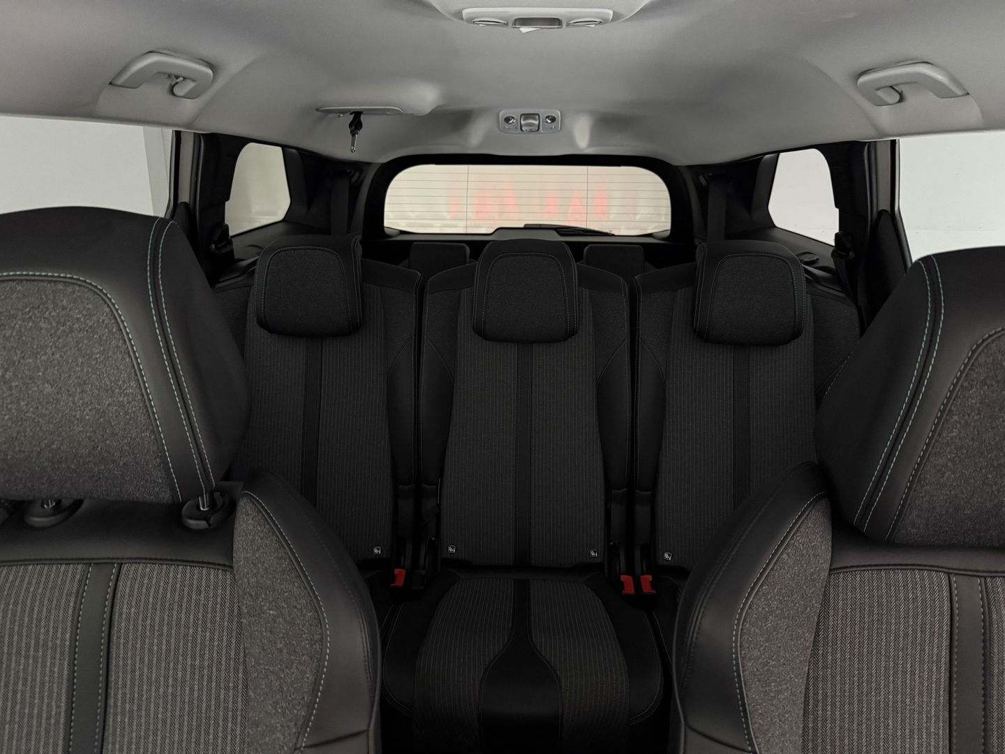 Peugeot 5008 1.2 PureTech 7p | 360° | Sfeerverl. | Virtual | Carplay | Cruise | LED | NAP