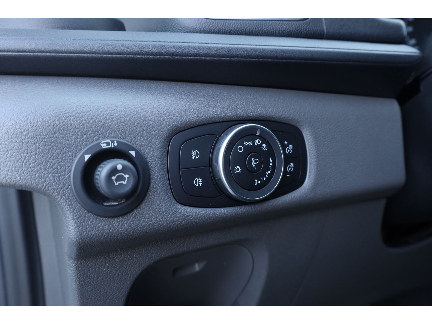 Ford Transit 350 2.0 TDCI L3H2 Trend RWD | Leder | Navi | CarPlay | Trekhaak | Camera | Cruise | Stoelverw.