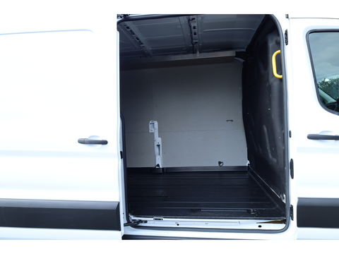 Ford Transit 350 2.0 TDCI L3H2 Trend RWD | Leder | Navi | CarPlay | Trekhaak | Camera | Cruise | Stoelverw.