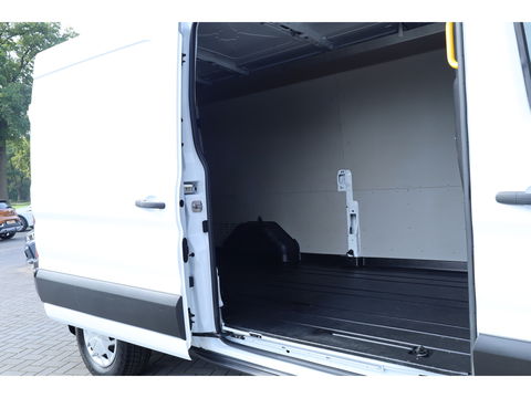 Ford Transit 350 2.0 TDCI L3H2 Trend RWD | Leder | Navi | CarPlay | Trekhaak | Camera | Cruise | Stoelverw.