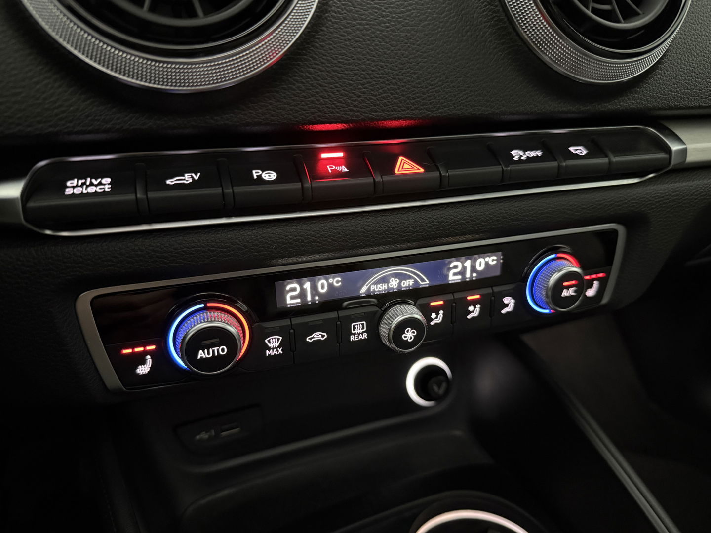Audi A3 1.4 e-tron 225PK Pro Line | Pano | Virtual | Camera | Navigatie | B&O | Leder | Stoelverw.