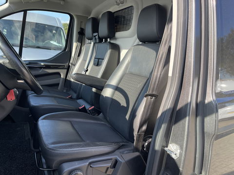 Ford Transit Custom 320 2.0 TDCI automaat 185pk L2H1 Sport / vaste prijs rijklaar € 22.950 marge / lease vanaf € 375 / dakdragers / trekhaak / airco /cruise / navi / euro 6 diesel