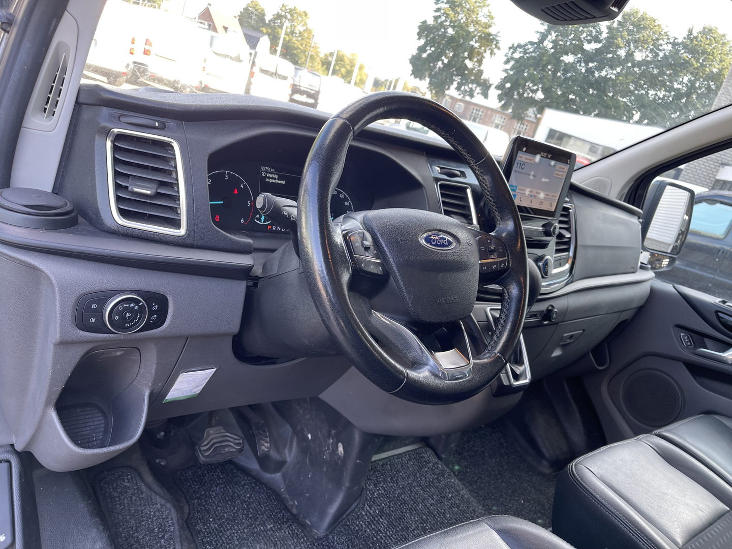 Ford Transit Custom 320 2.0 TDCI automaat 185pk L2H1 Sport / vaste prijs rijklaar € 22.950 marge / lease vanaf € 375 / dakdragers / trekhaak / airco /cruise / navi / euro 6 diesel