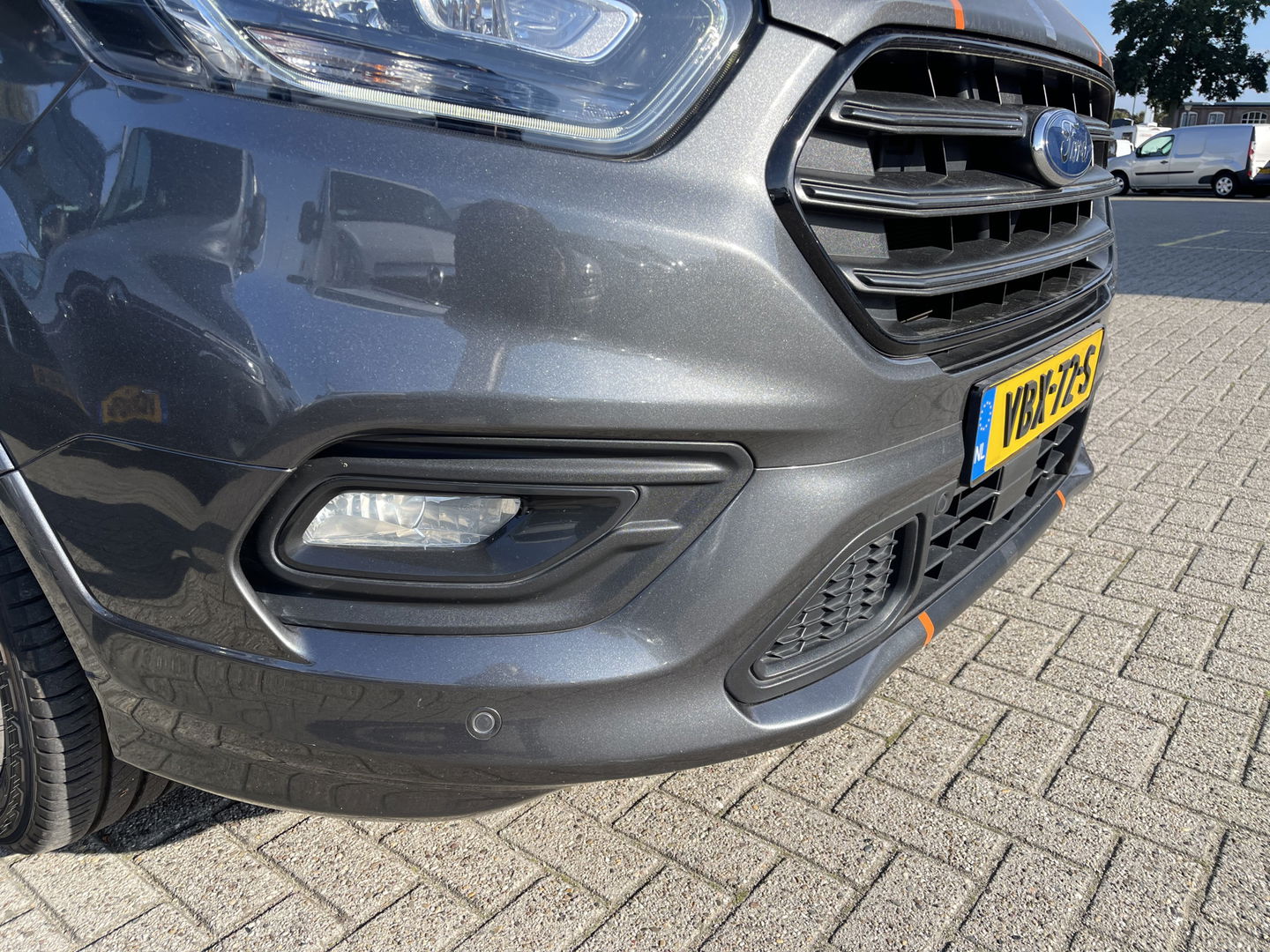Ford Transit Custom 320 2.0 TDCI automaat 185pk L2H1 Sport / vaste prijs rijklaar € 22.950 marge / lease vanaf € 375 / dakdragers / trekhaak / airco /cruise / navi / euro 6 diesel