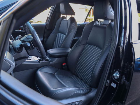 Toyota RAV4 2.5 Hybrid Black Edition 217PK