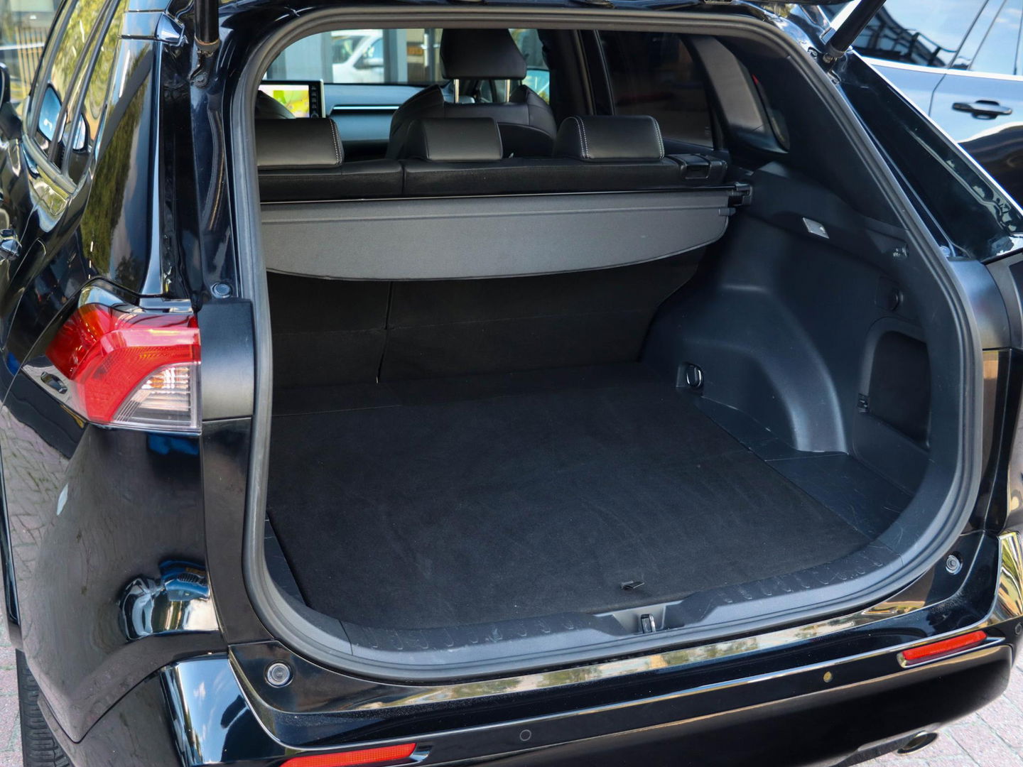 Toyota RAV4 2.5 Hybrid Black Edition 217PK