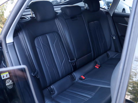 Audi A7 Sportback 55 TFSI Quattro 340PK Luchtvering Panodak ACC