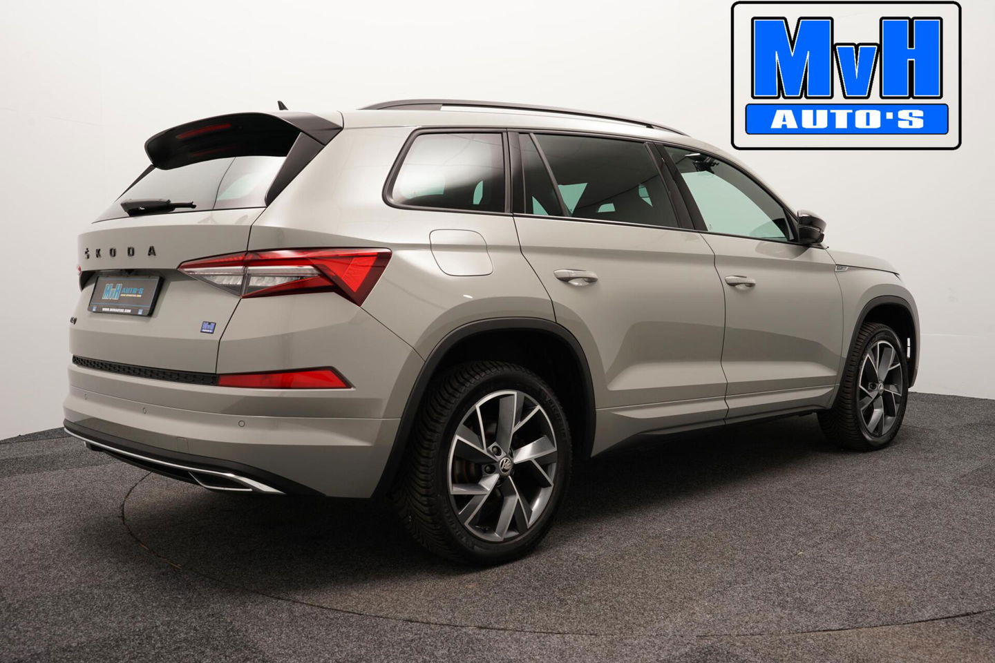 Škoda Kodiaq 1.5 TSI Sportline Business|LUXE!|VIRTUAL|CARBON