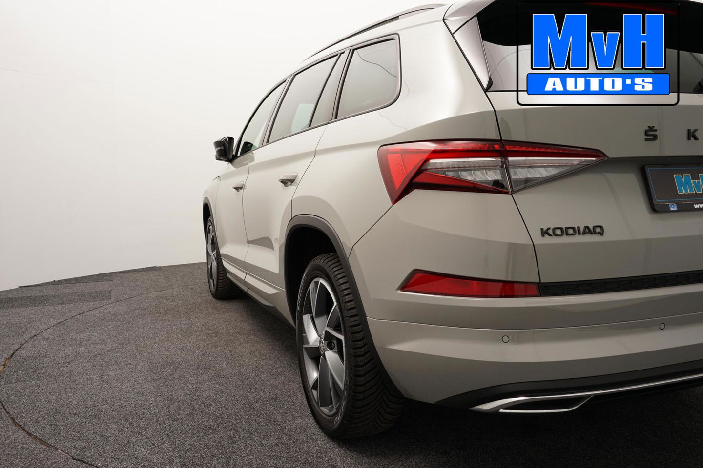 Škoda Kodiaq 1.5 TSI Sportline Business|LUXE!|VIRTUAL|CARBON